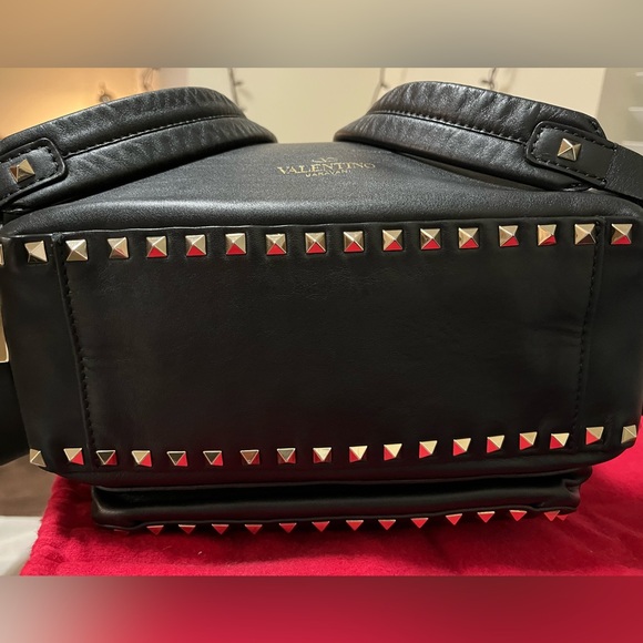 Valentino Rockstud medium leather backpack - Picture 4 of 9